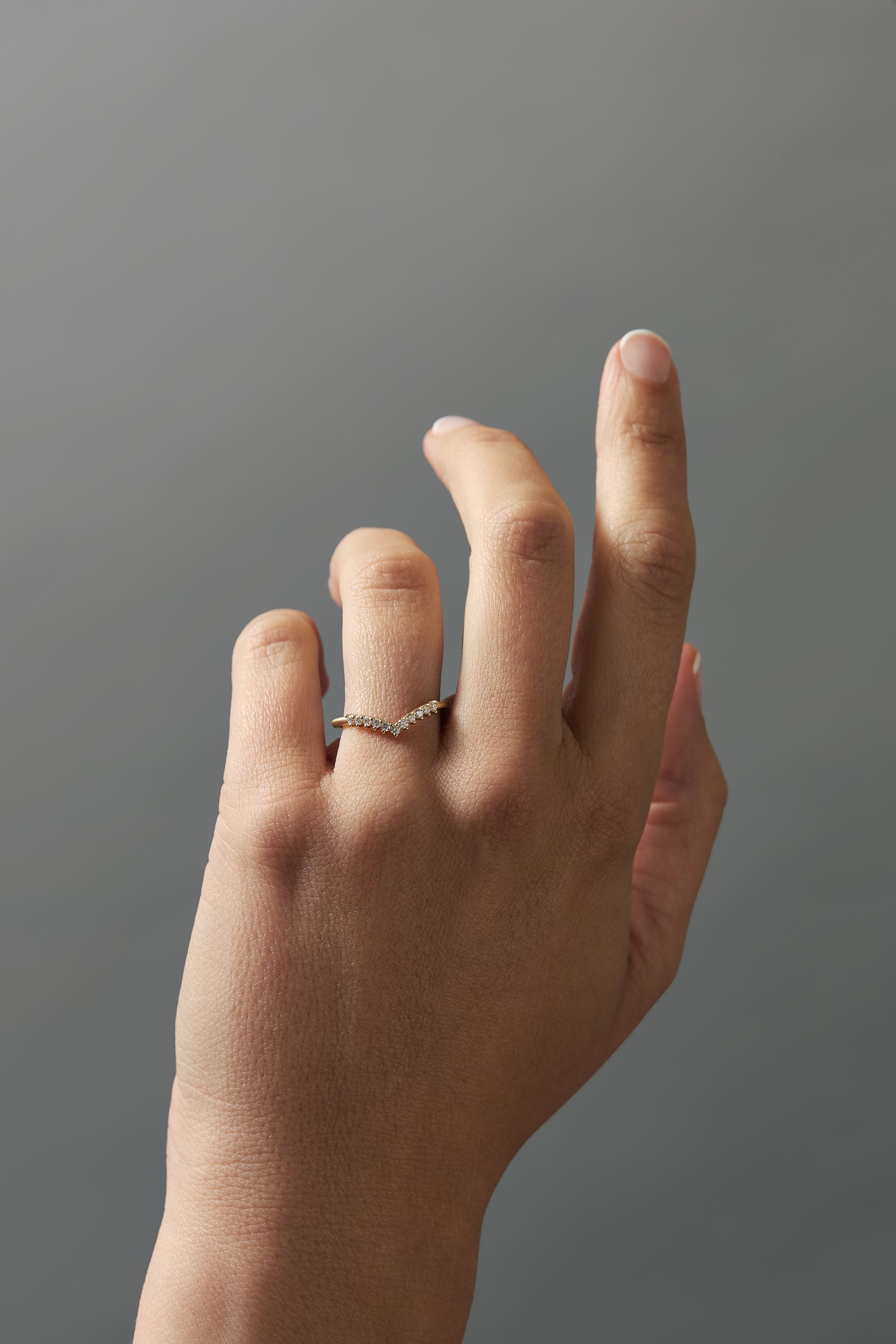 Curved Claudia Diamond Band