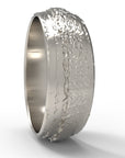 Close up of the mens Woodgrain wedding band in white gold 2
